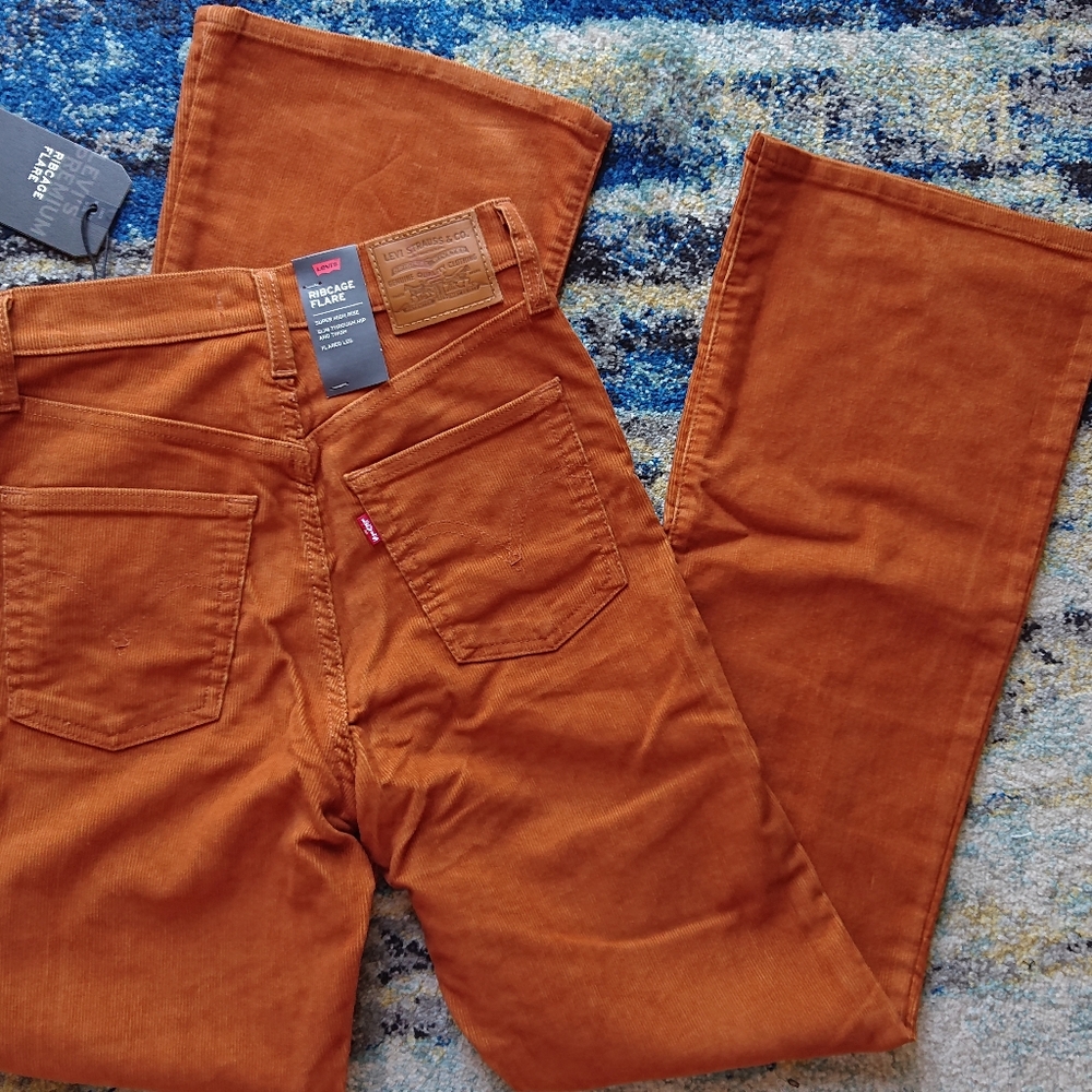 Levi's Ribcage Flare Corduroy Pants Caramel Cafe - Picture 12 of 15